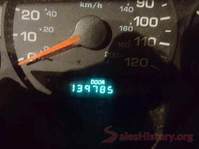 KM8SR4HF8KU300469 2000 DODGE NEON