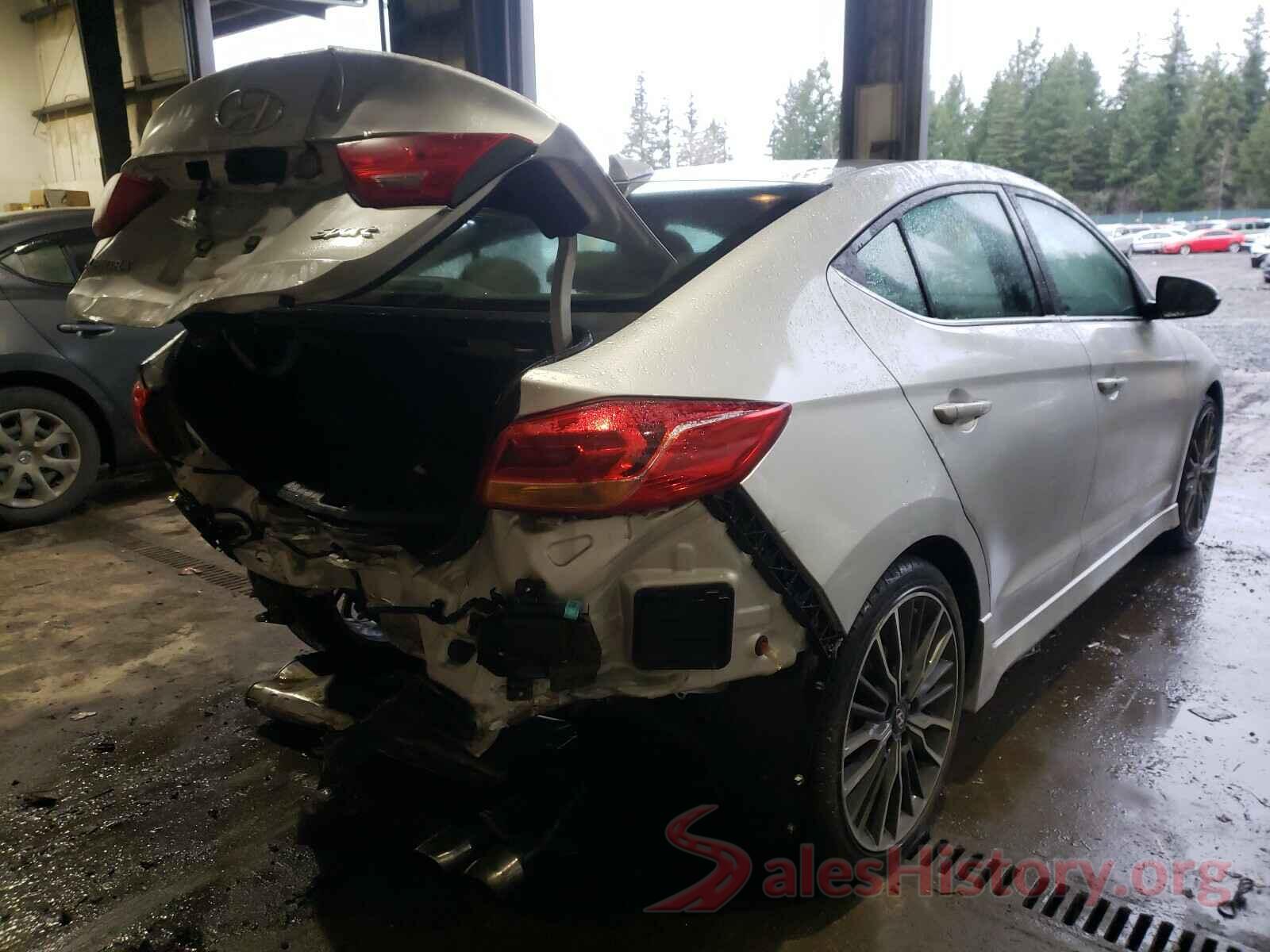 KMHD04LBXJU536451 2018 HYUNDAI ELANTRA