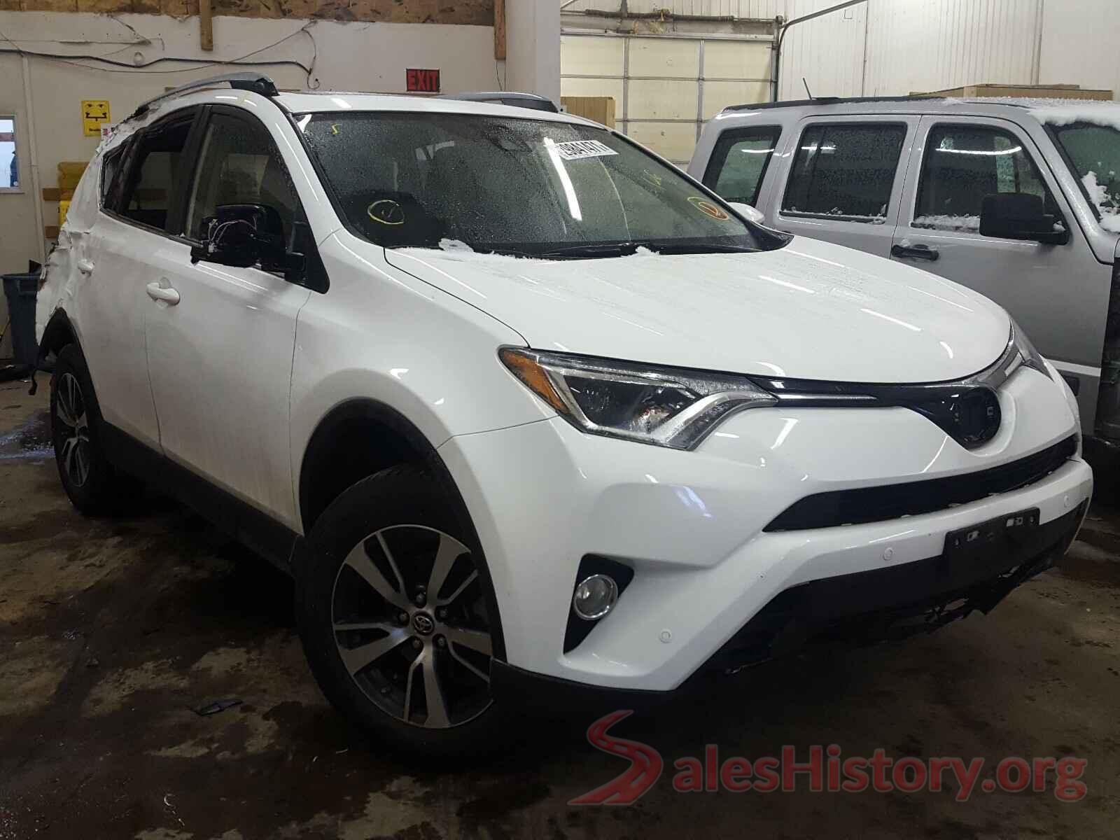 JTMRFREV2JJ233002 2018 TOYOTA RAV4