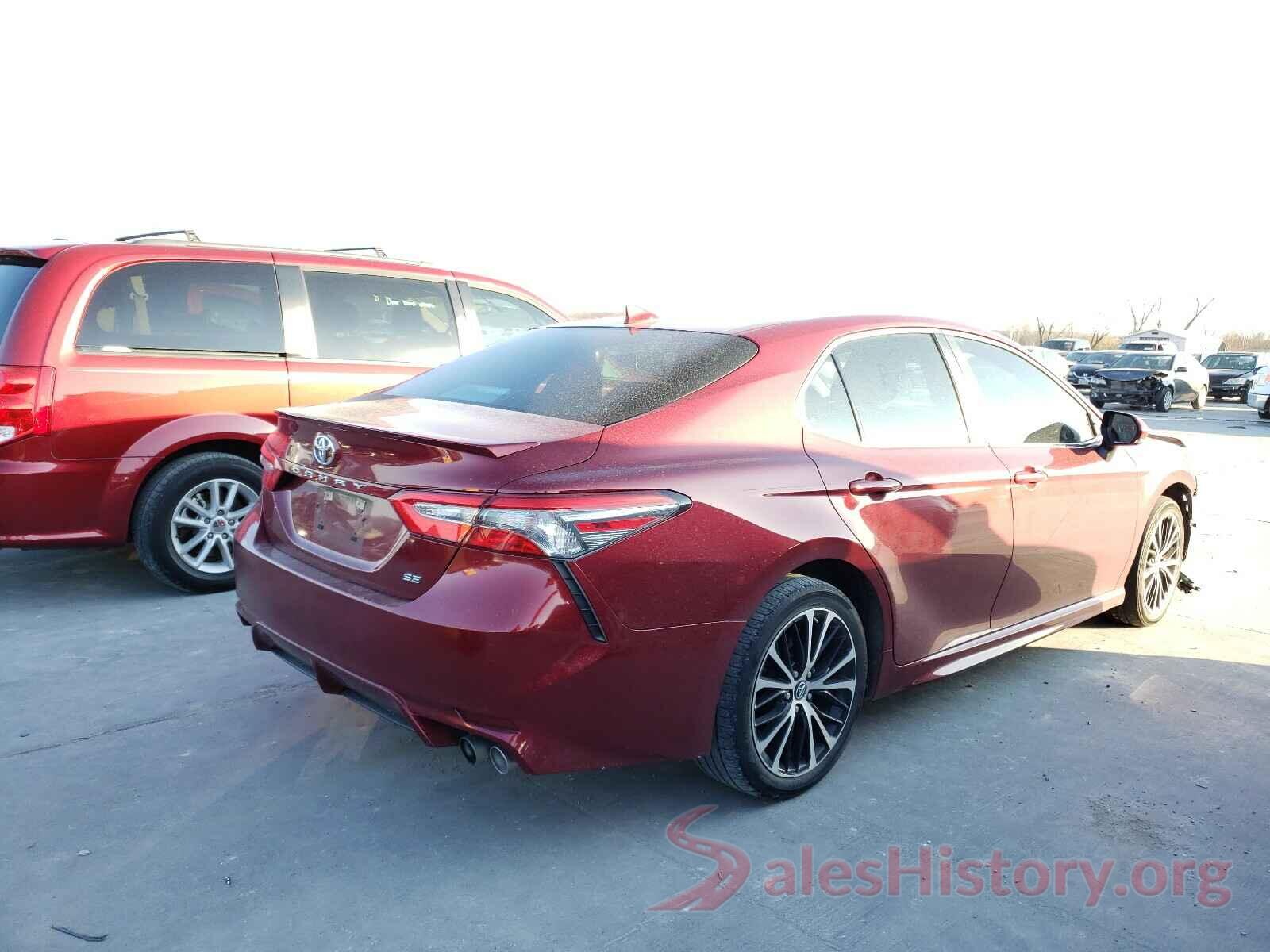 4T1B11HK6JU567076 2018 TOYOTA CAMRY