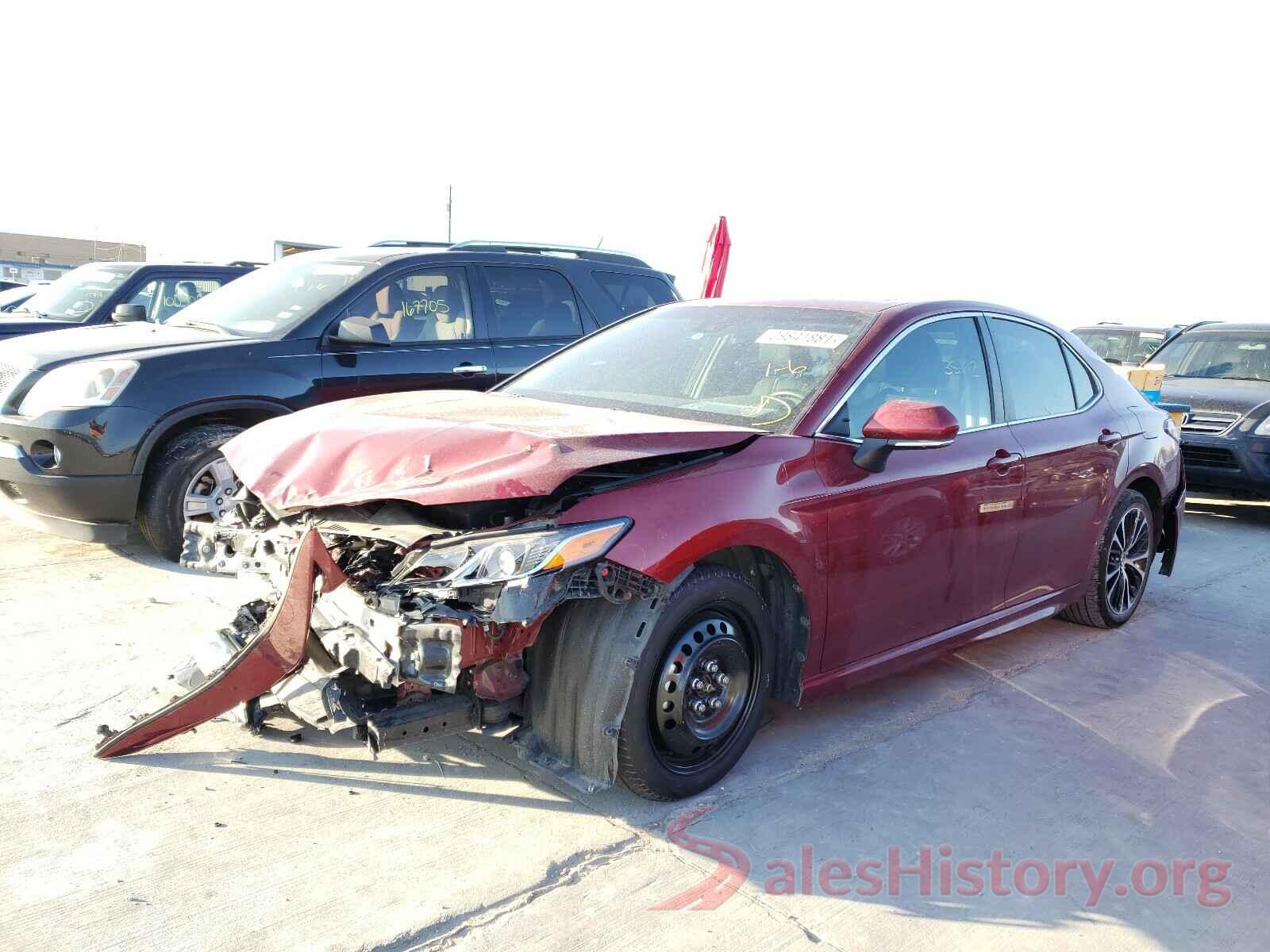 4T1B11HK6JU567076 2018 TOYOTA CAMRY