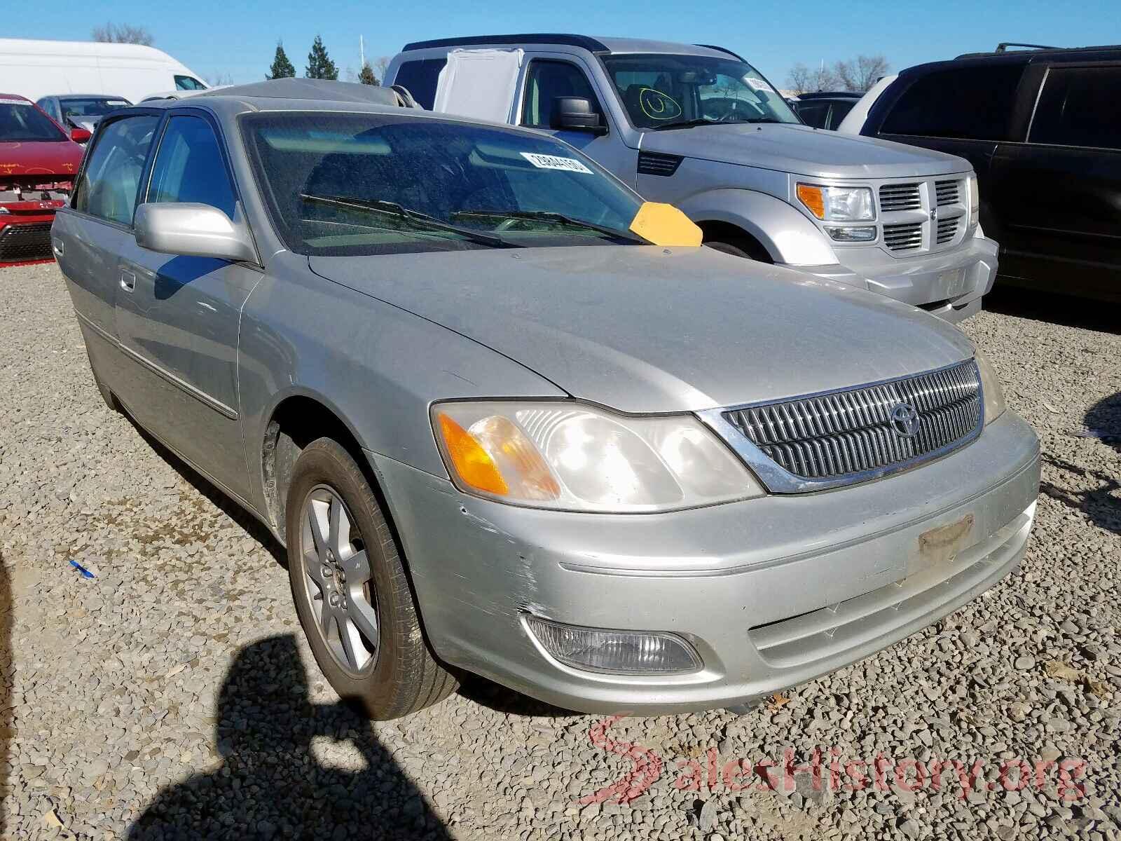 JTNKHMBXXJ1011212 2000 TOYOTA AVALON