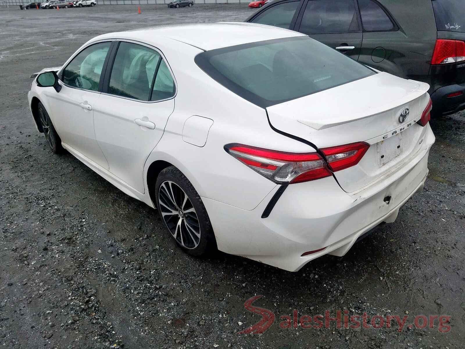 4T1B11HK8JU049485 2018 TOYOTA CAMRY