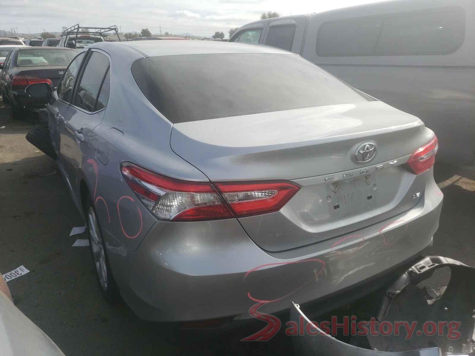 4T1B11HK5JU102403 2018 TOYOTA CAMRY