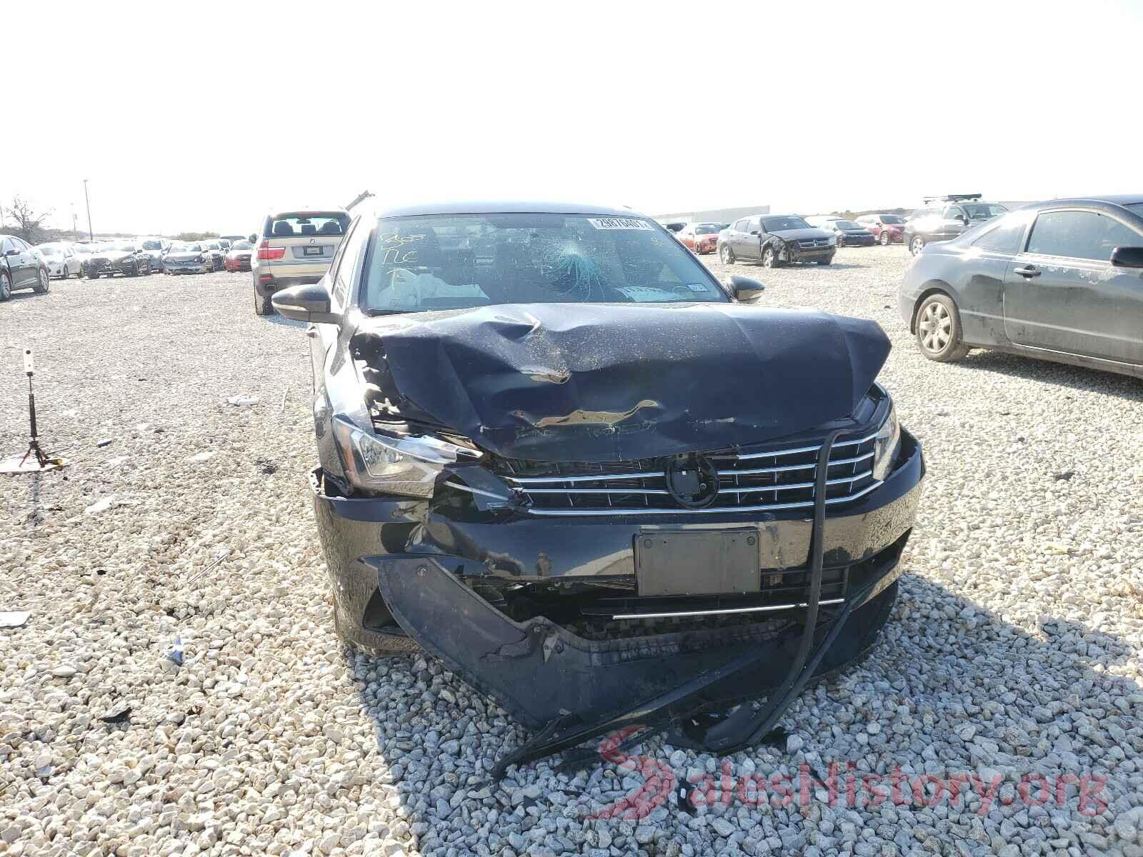 1VWAT7A38HC049757 2017 VOLKSWAGEN PASSAT