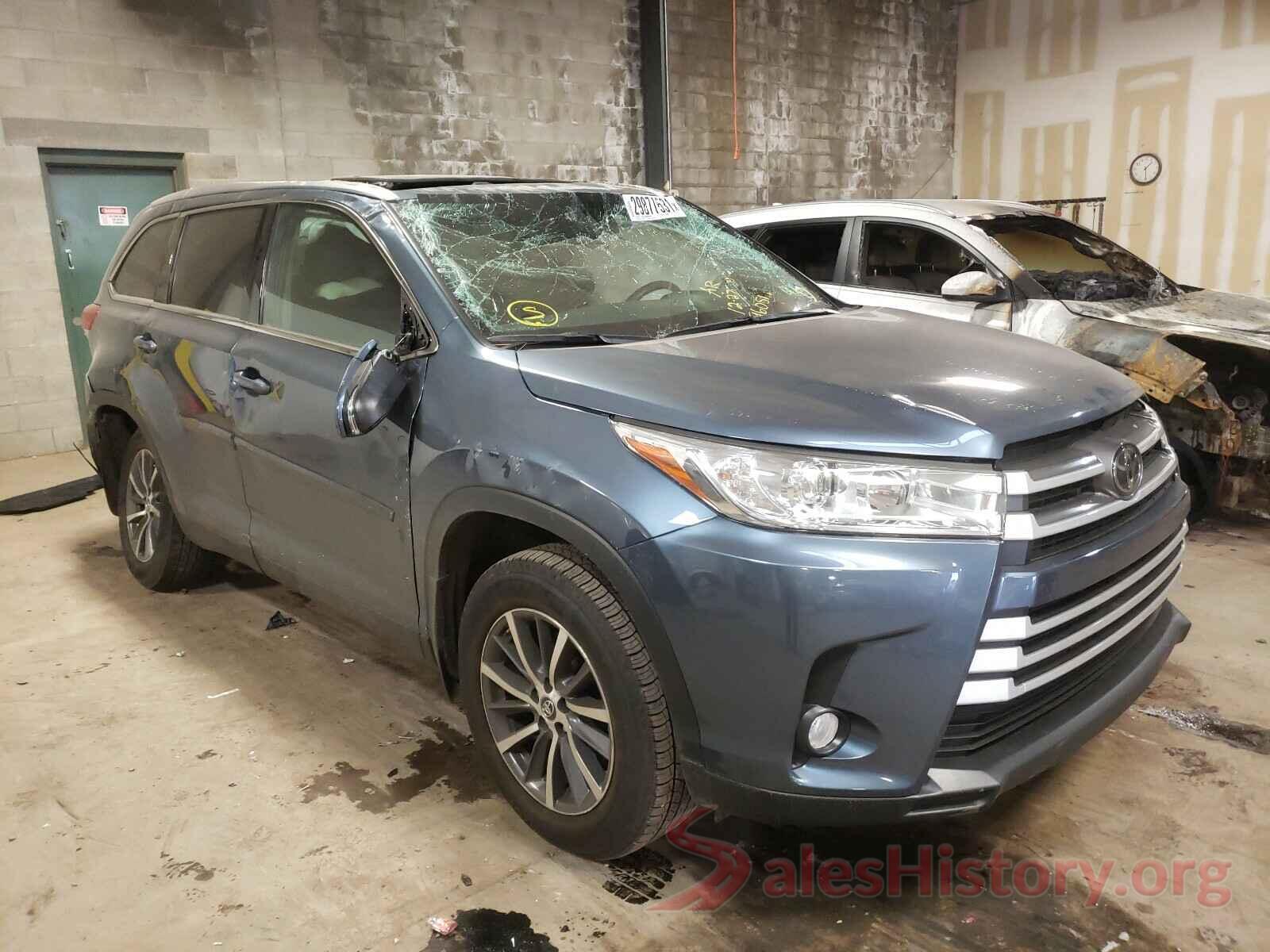 5TDJZRFH1KS960519 2019 TOYOTA HIGHLANDER