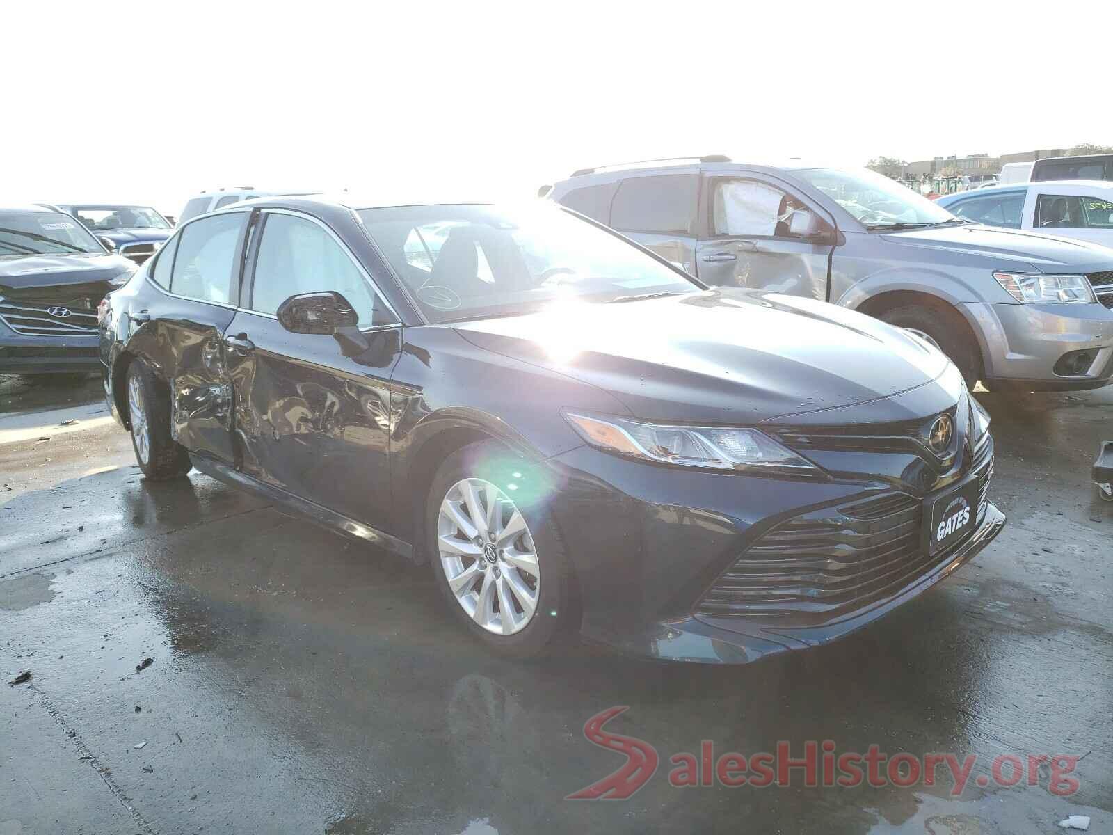 4T1B11HK9JU522858 2018 TOYOTA CAMRY