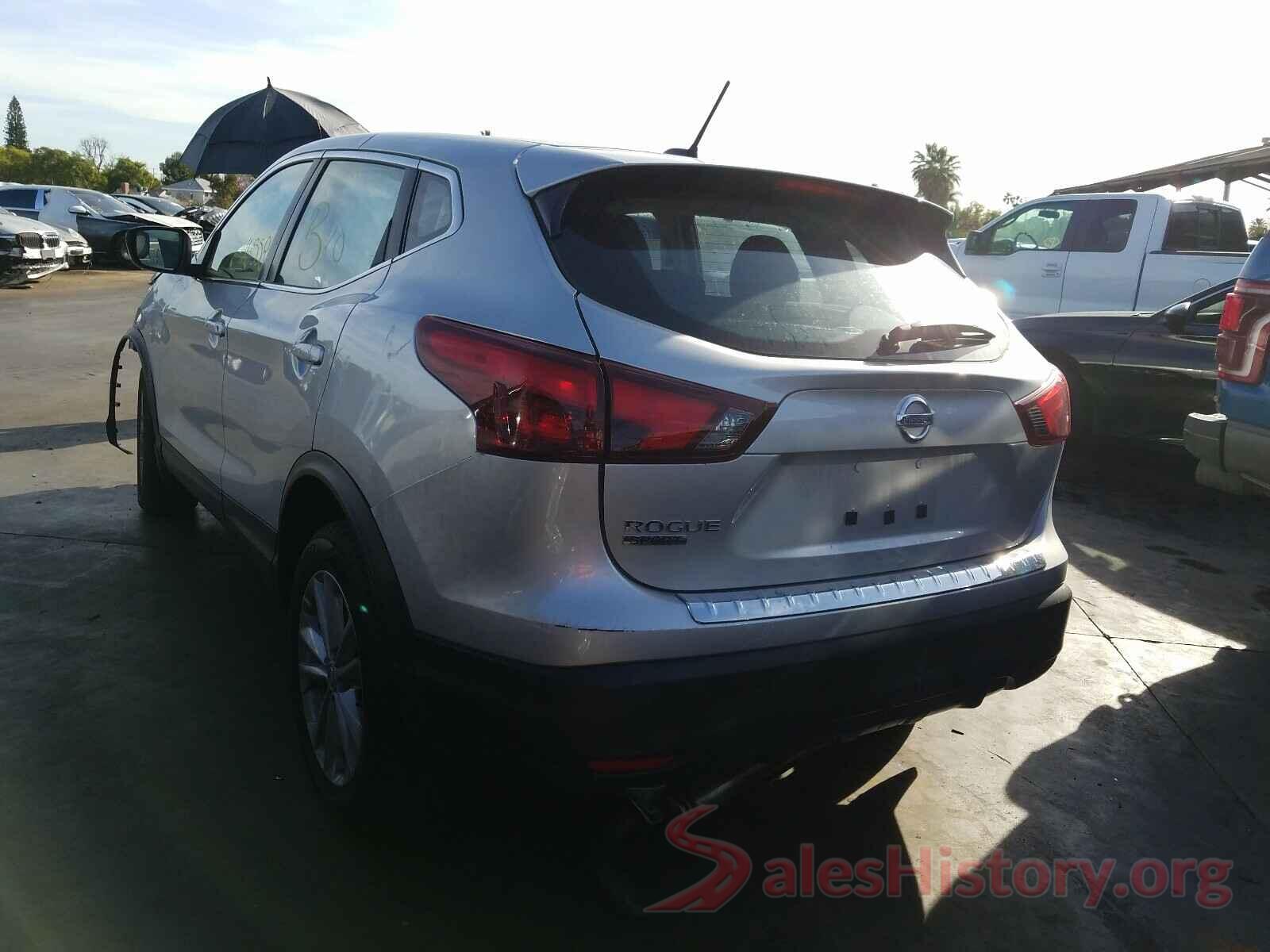 JN1BJ1CP6JW152709 2018 NISSAN ROGUE