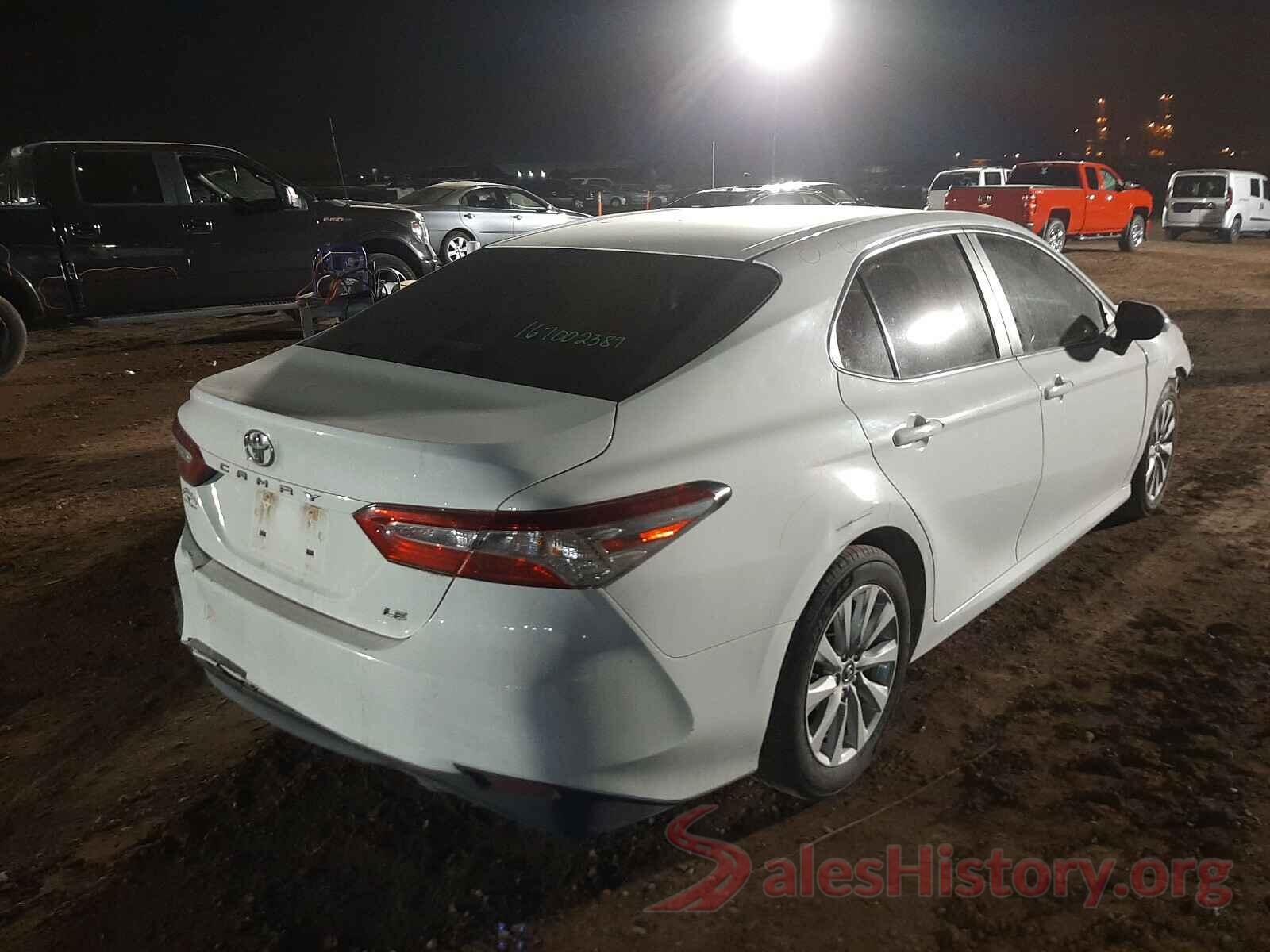 4T1B11HK0JU524725 2018 TOYOTA CAMRY