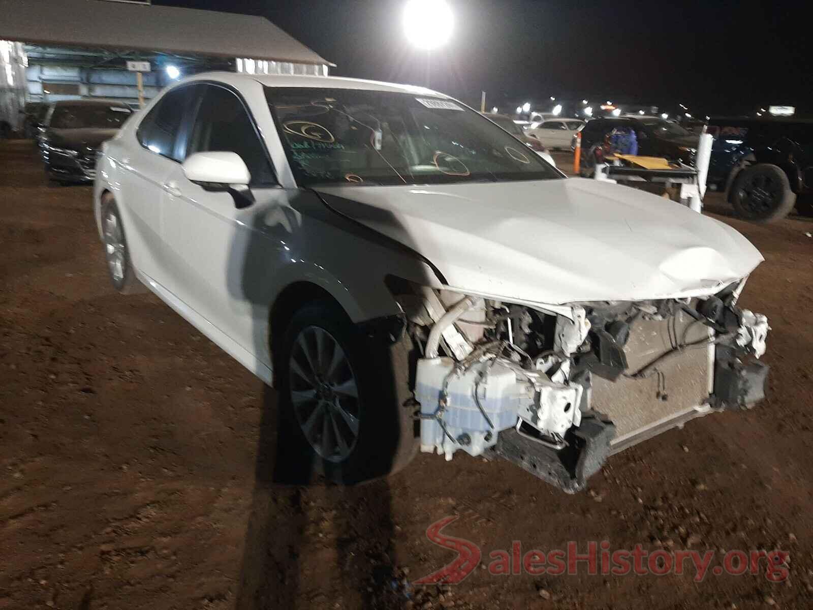 4T1B11HK0JU524725 2018 TOYOTA CAMRY