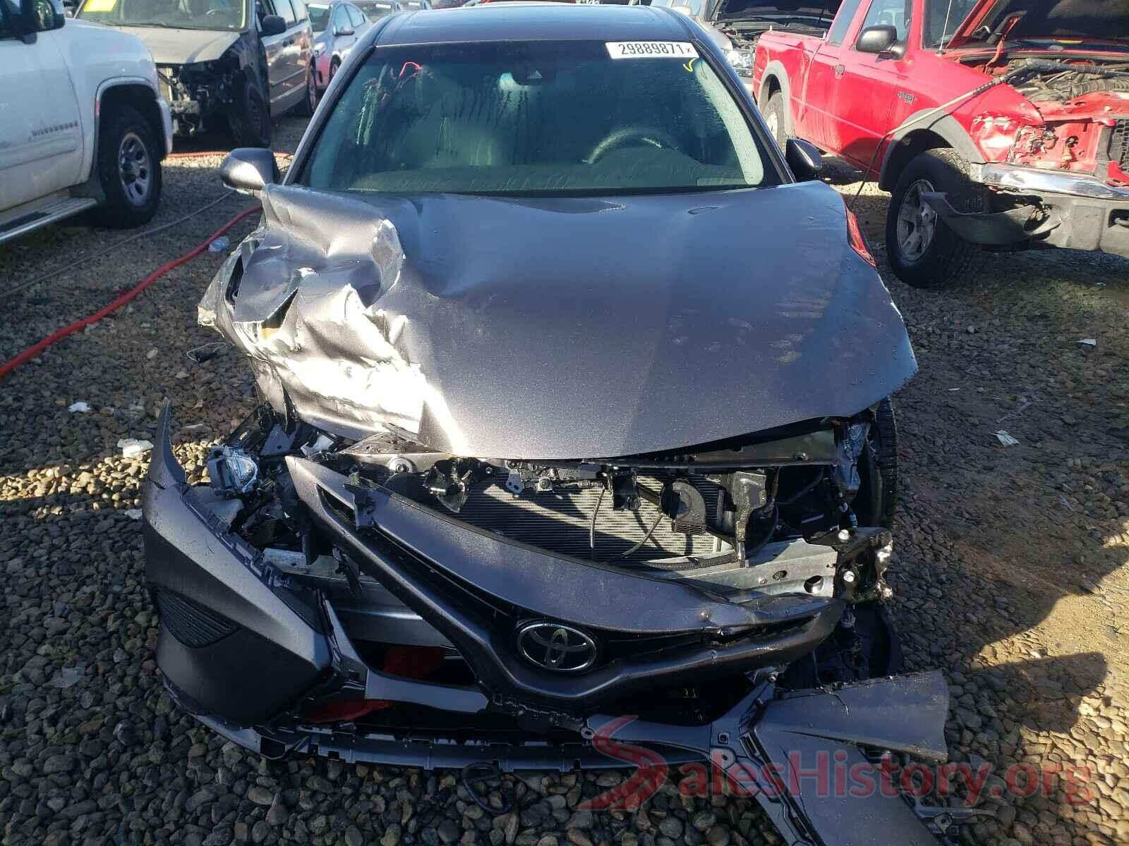 4T1B11HKXJU146414 2018 TOYOTA CAMRY