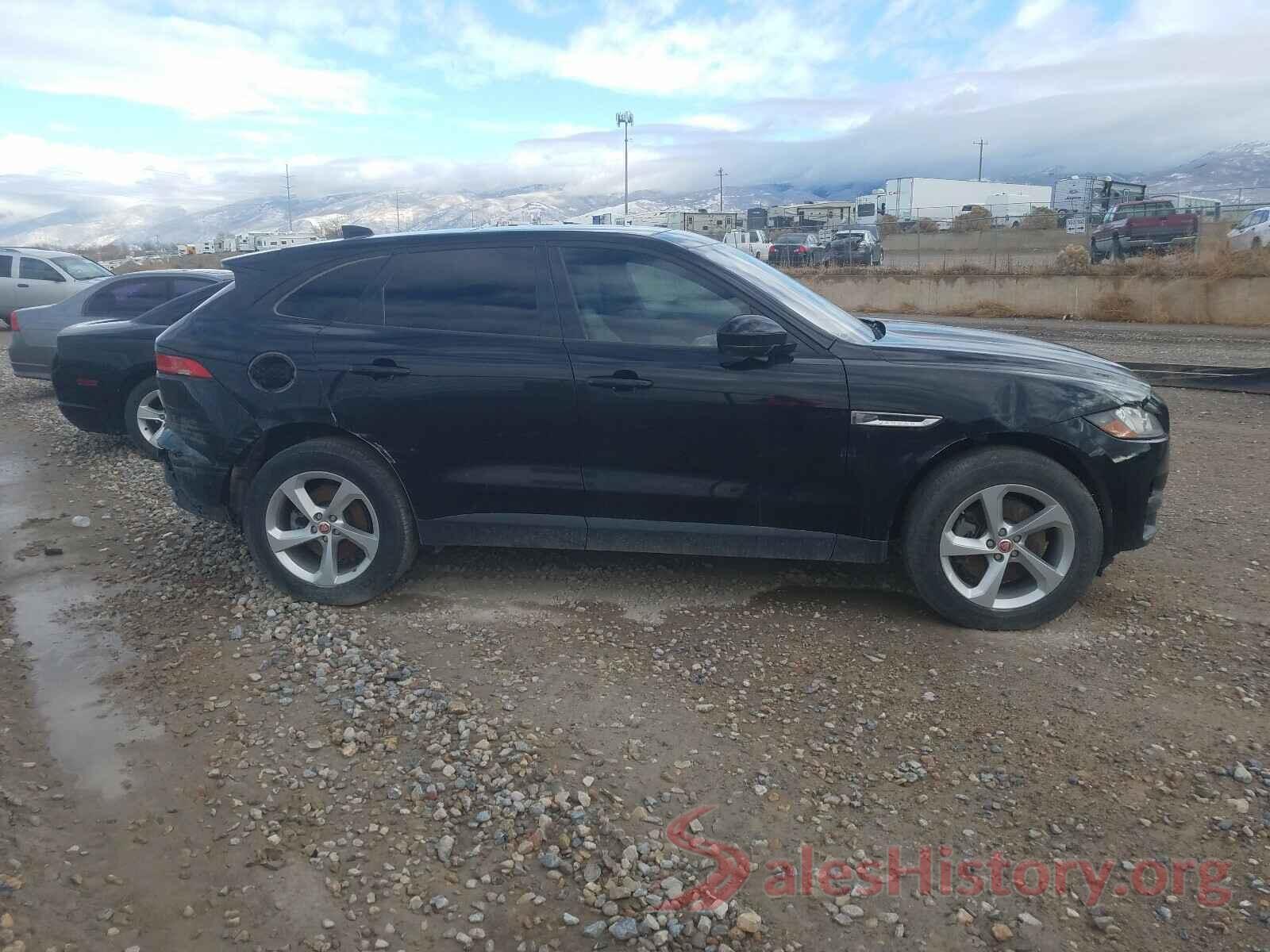 SADCJ2BV9HA058763 2017 JAGUAR F-PACE