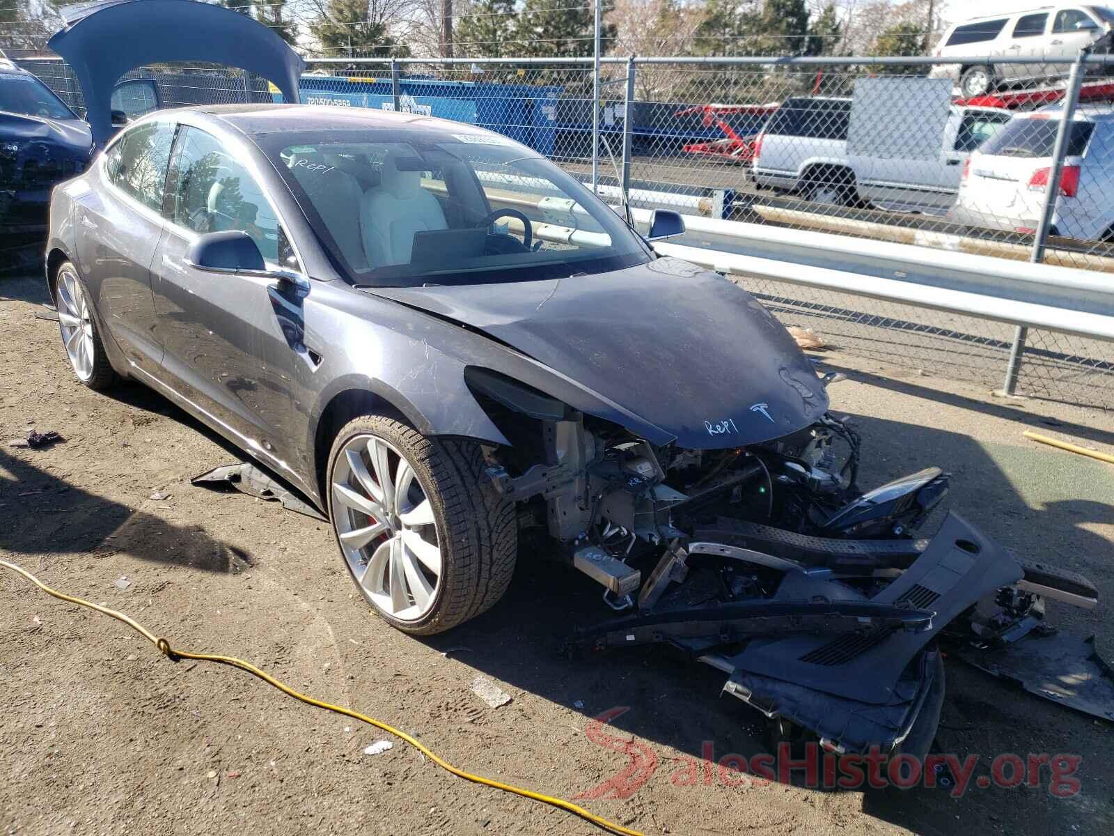 5YJ3E1EBXJF081770 2018 TESLA MODEL 3