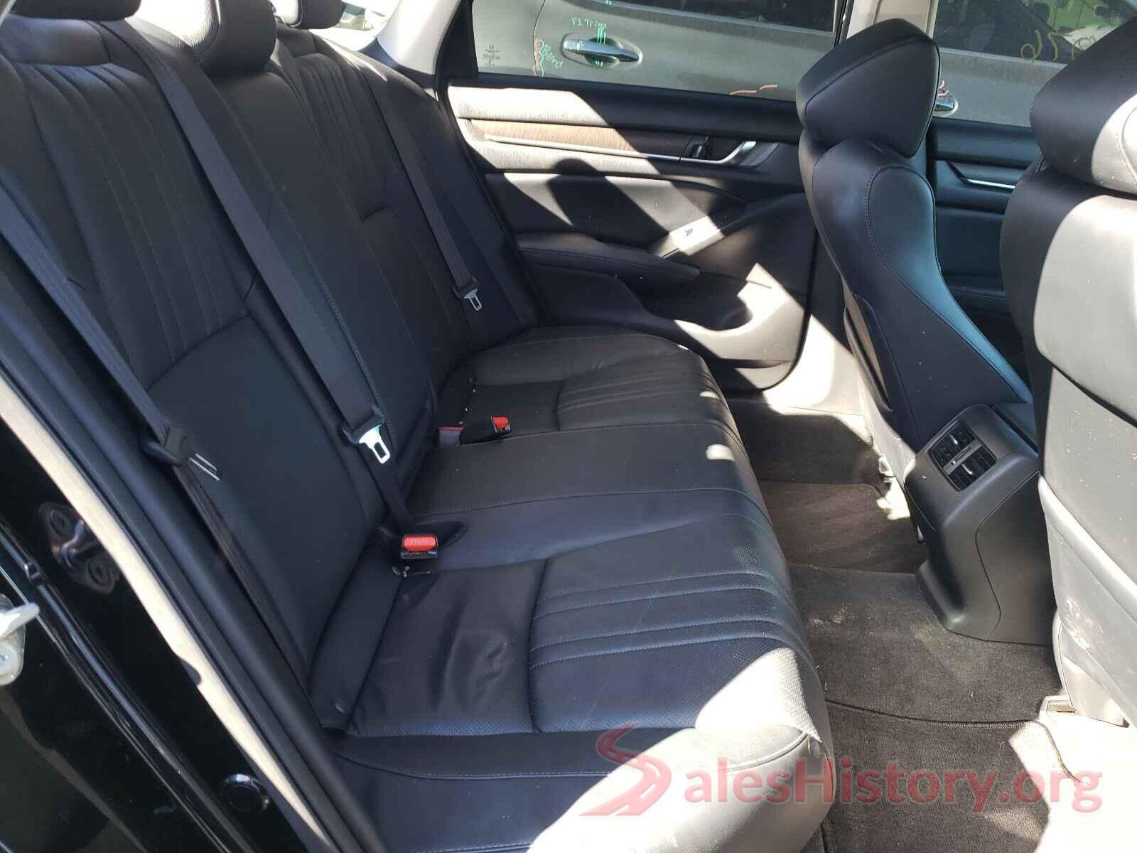 1HGCV1F50JA055455 2018 HONDA ACCORD