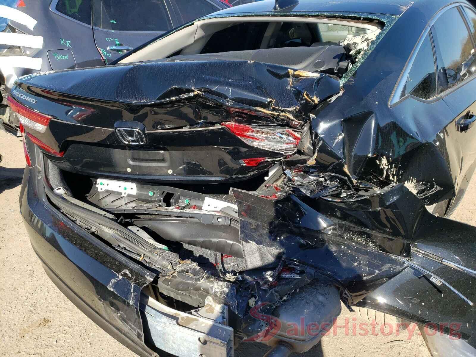 1HGCV1F50JA055455 2018 HONDA ACCORD