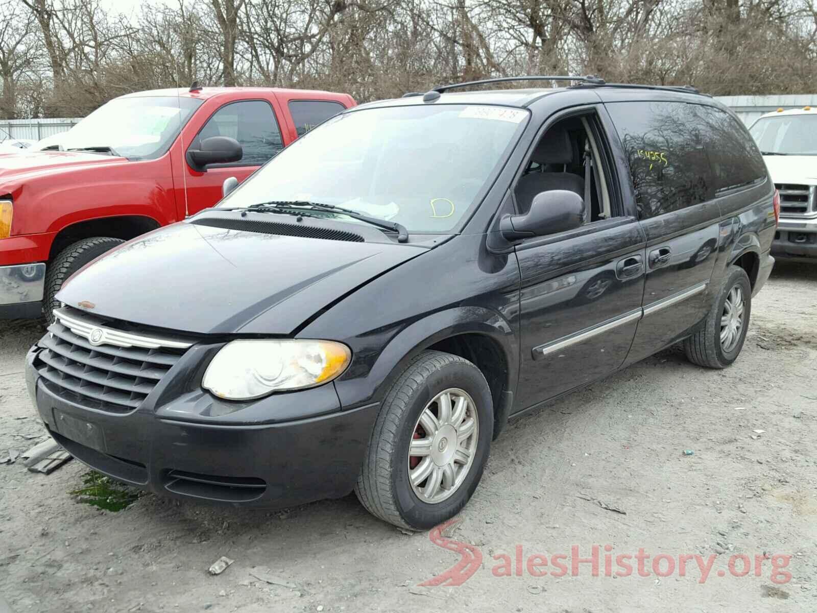 5XXGT4L33GG101058 2005 CHRYSLER MINIVAN