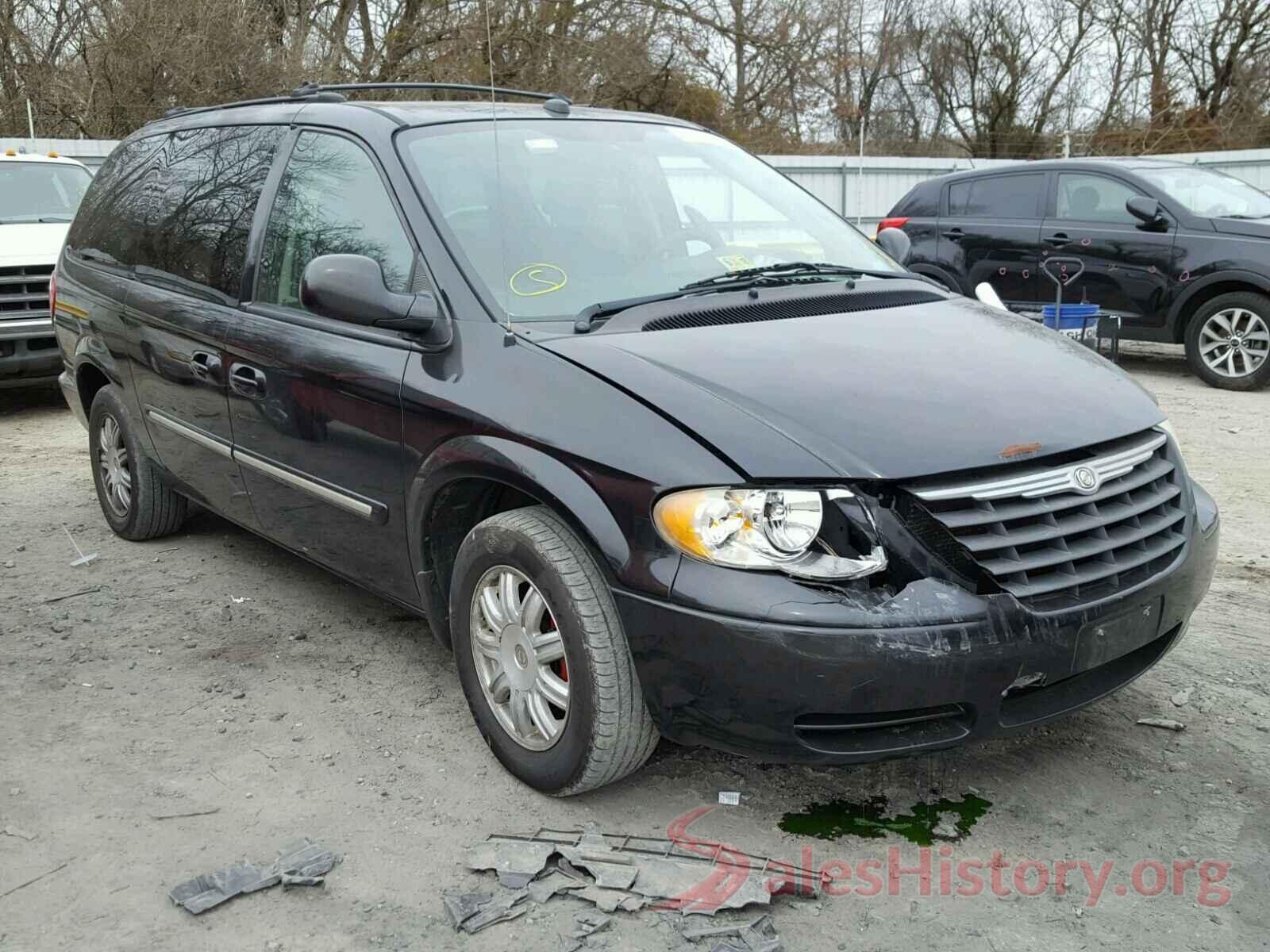 5XXGT4L33GG101058 2005 CHRYSLER MINIVAN