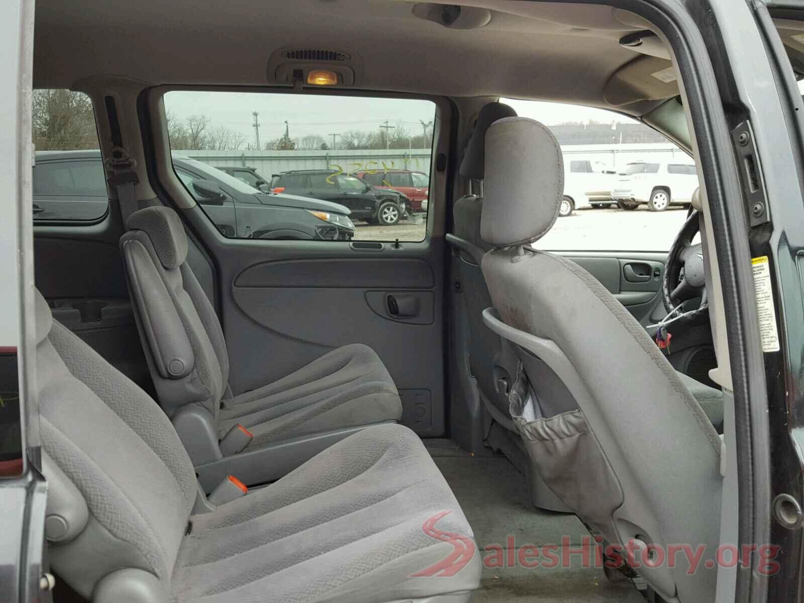 5XXGT4L33GG101058 2005 CHRYSLER MINIVAN