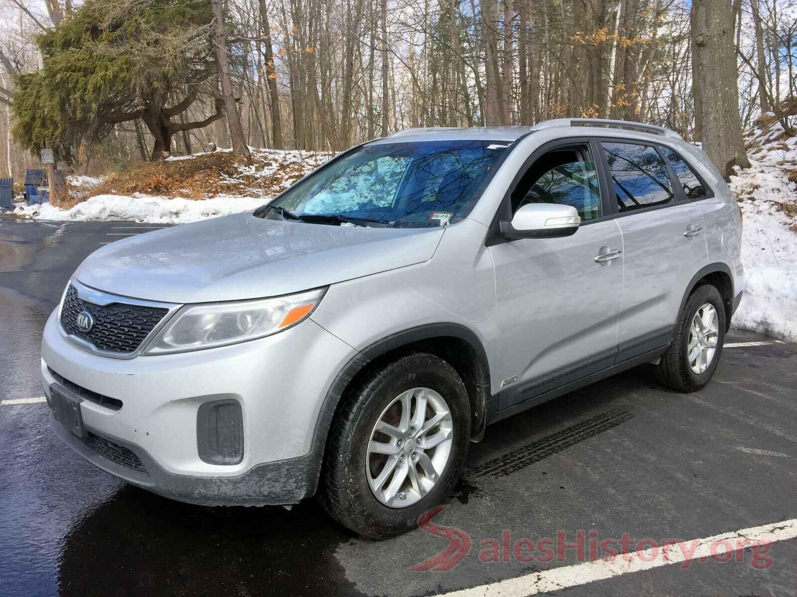 3N1CN7AP8GL833306 2015 KIA SORENTO LX