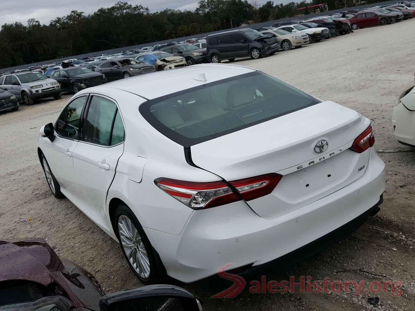 4T1B11HK4JU093094 2018 TOYOTA CAMRY