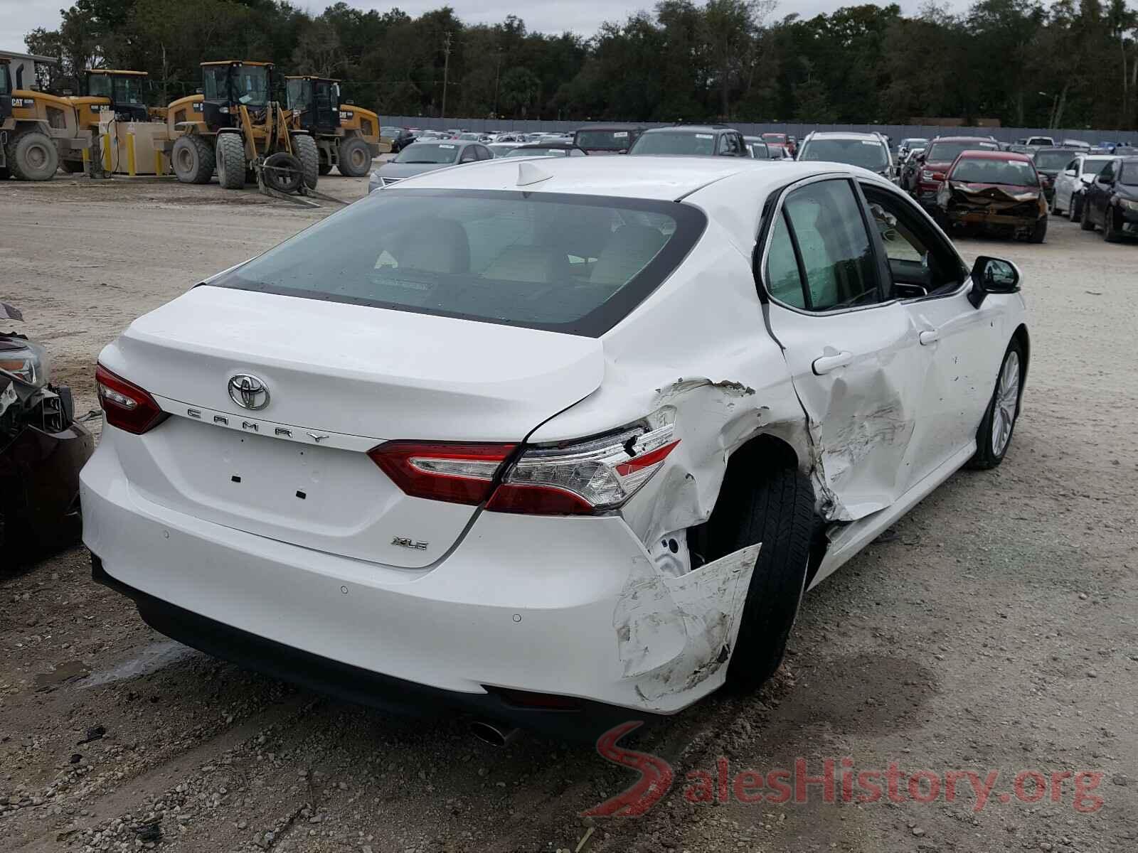 4T1B11HK4JU093094 2018 TOYOTA CAMRY