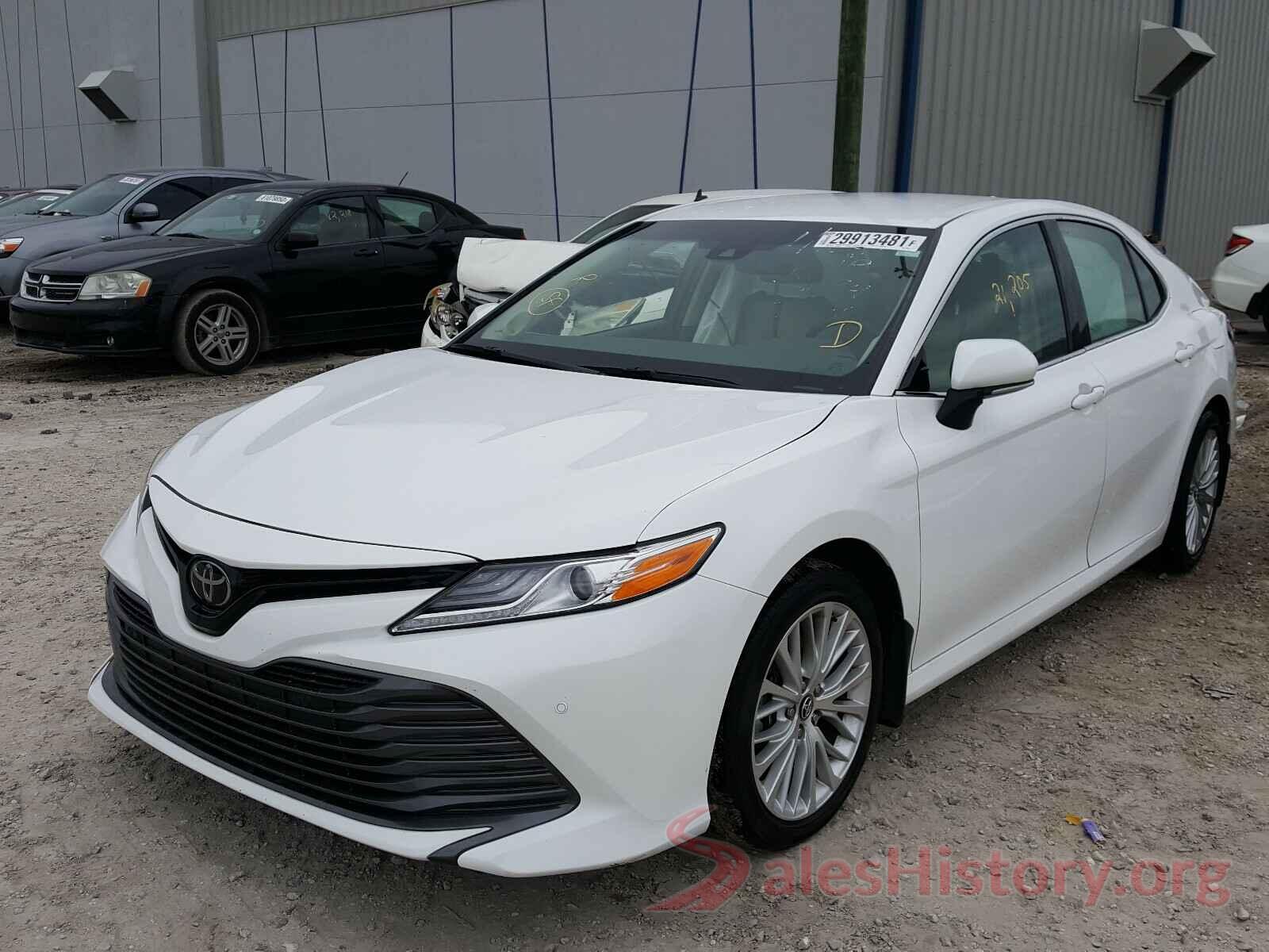 4T1B11HK4JU093094 2018 TOYOTA CAMRY