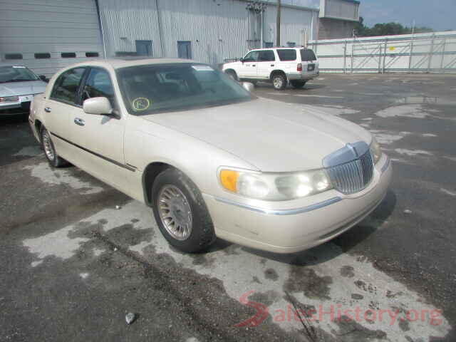 3N1AB7AP1JY334020 1999 LINCOLN TOWNCAR