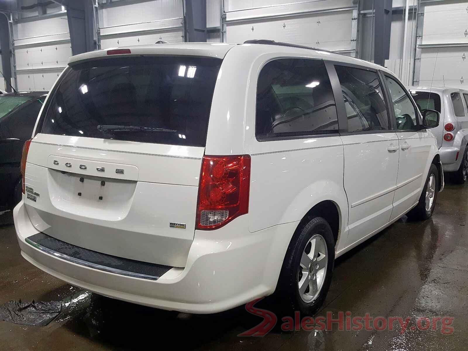 JF1VA2Z6XG9833015 2011 DODGE CARAVAN