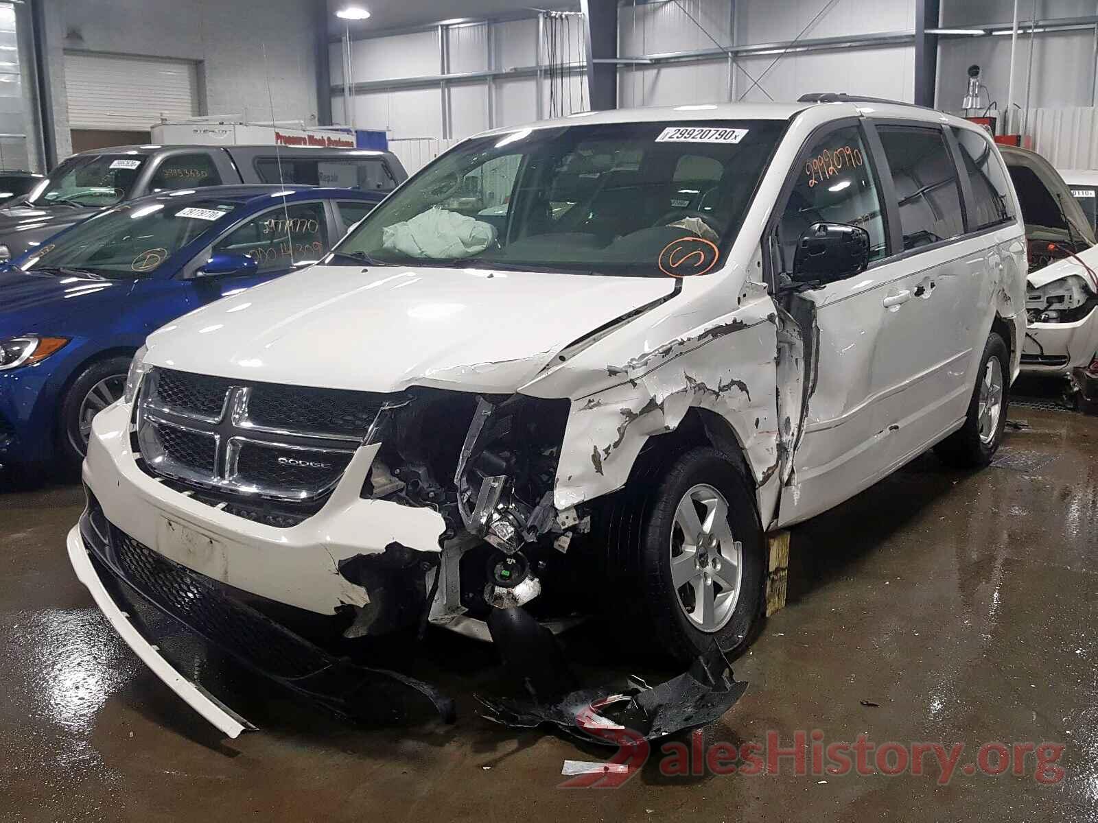 JF1VA2Z6XG9833015 2011 DODGE CARAVAN