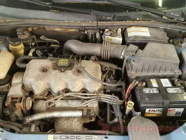 2HGFC4B87LH302463 2000 FORD FOCUS