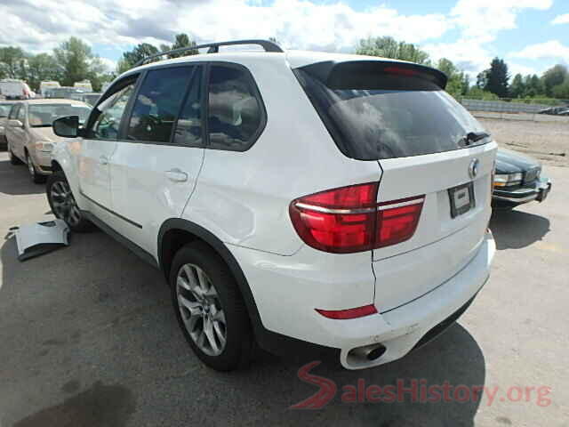 JN8AT2MV5HW007360 2011 BMW X5