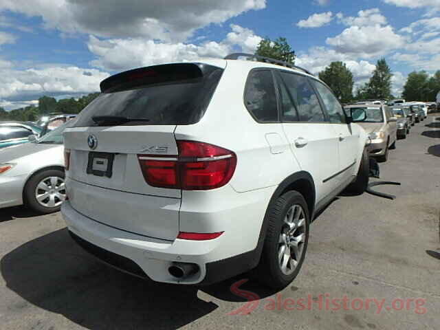 JN8AT2MV5HW007360 2011 BMW X5