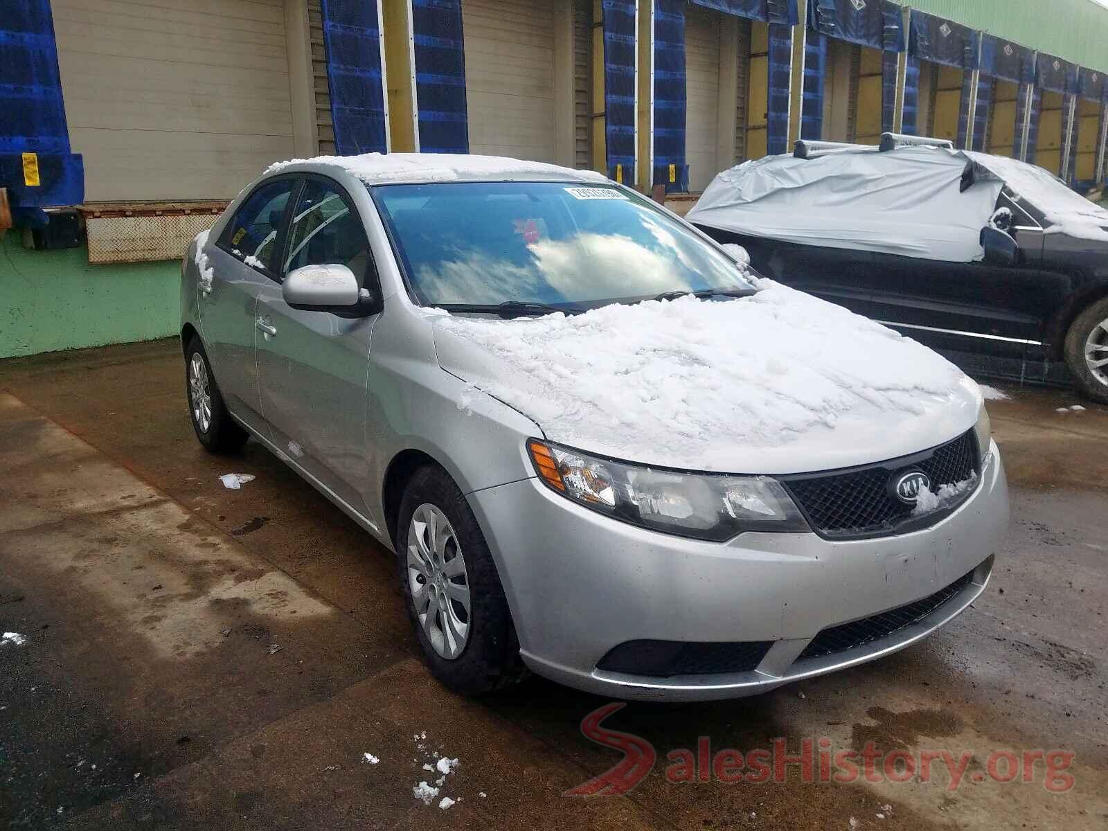 3KPA24AD6LE337209 2010 KIA FORTE LX