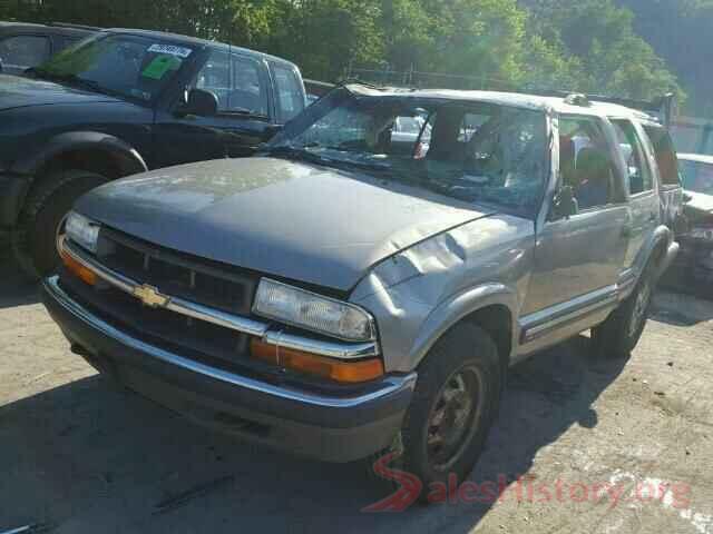 55SWF4KB1HU212156 2001 CHEVROLET BLAZER