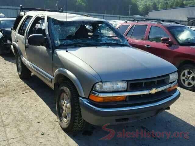 55SWF4KB1HU212156 2001 CHEVROLET BLAZER