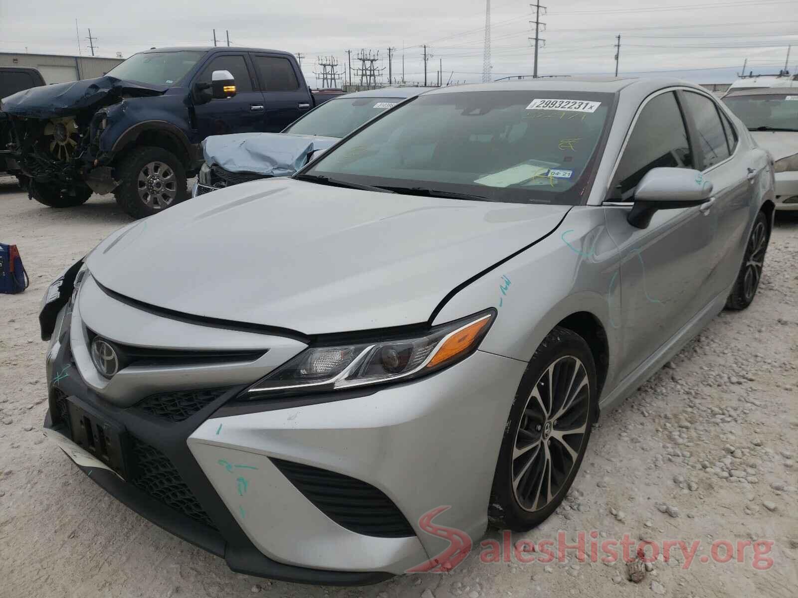 4T1B11HK7JU572979 2018 TOYOTA CAMRY