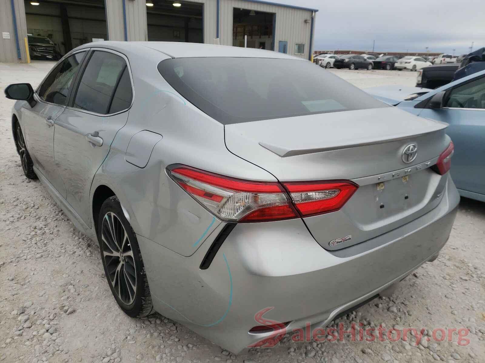 4T1B11HK7JU572979 2018 TOYOTA CAMRY