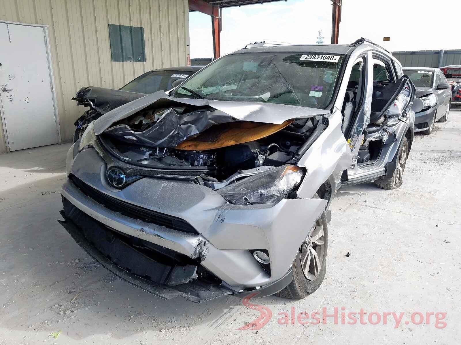 JTMWFREV0JD128282 2018 TOYOTA RAV4