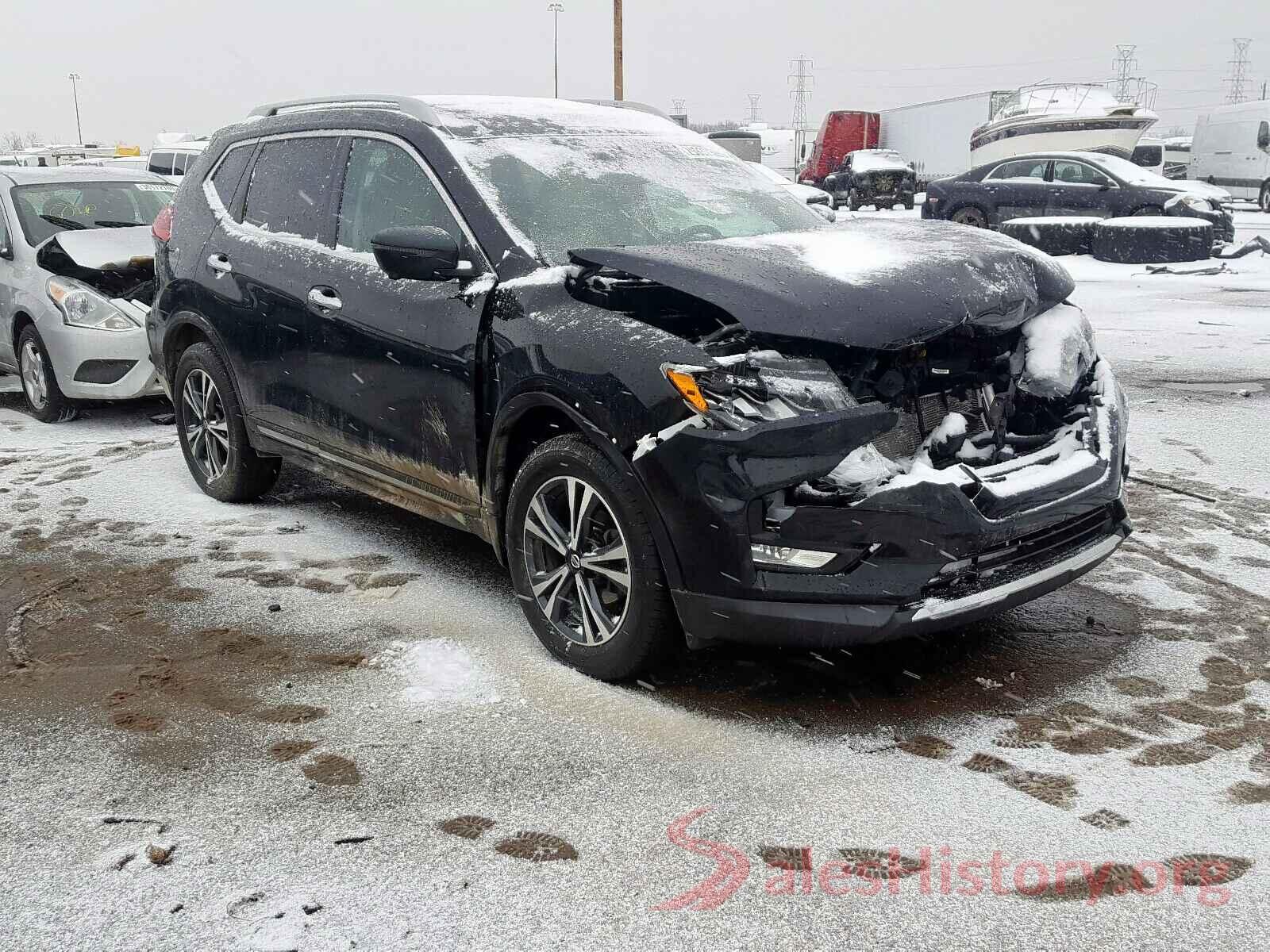 5N1AT2MV8HC869366 2017 NISSAN ROGUE