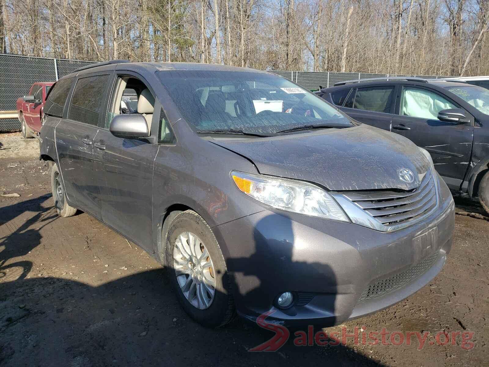 5TDYZ3DC0HS771758 2017 TOYOTA SIENNA