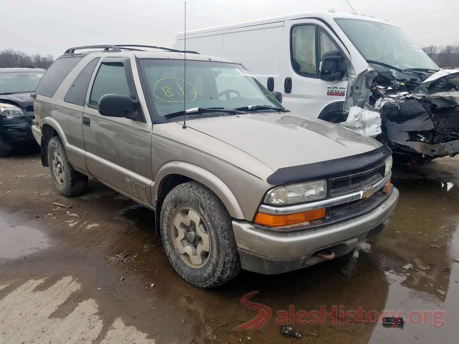 2HGFC2F82LH571727 2002 CHEVROLET BLAZER