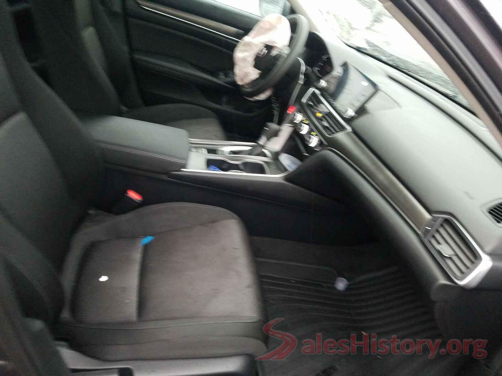 1HGCV1F1XKA135277 2019 HONDA ACCORD