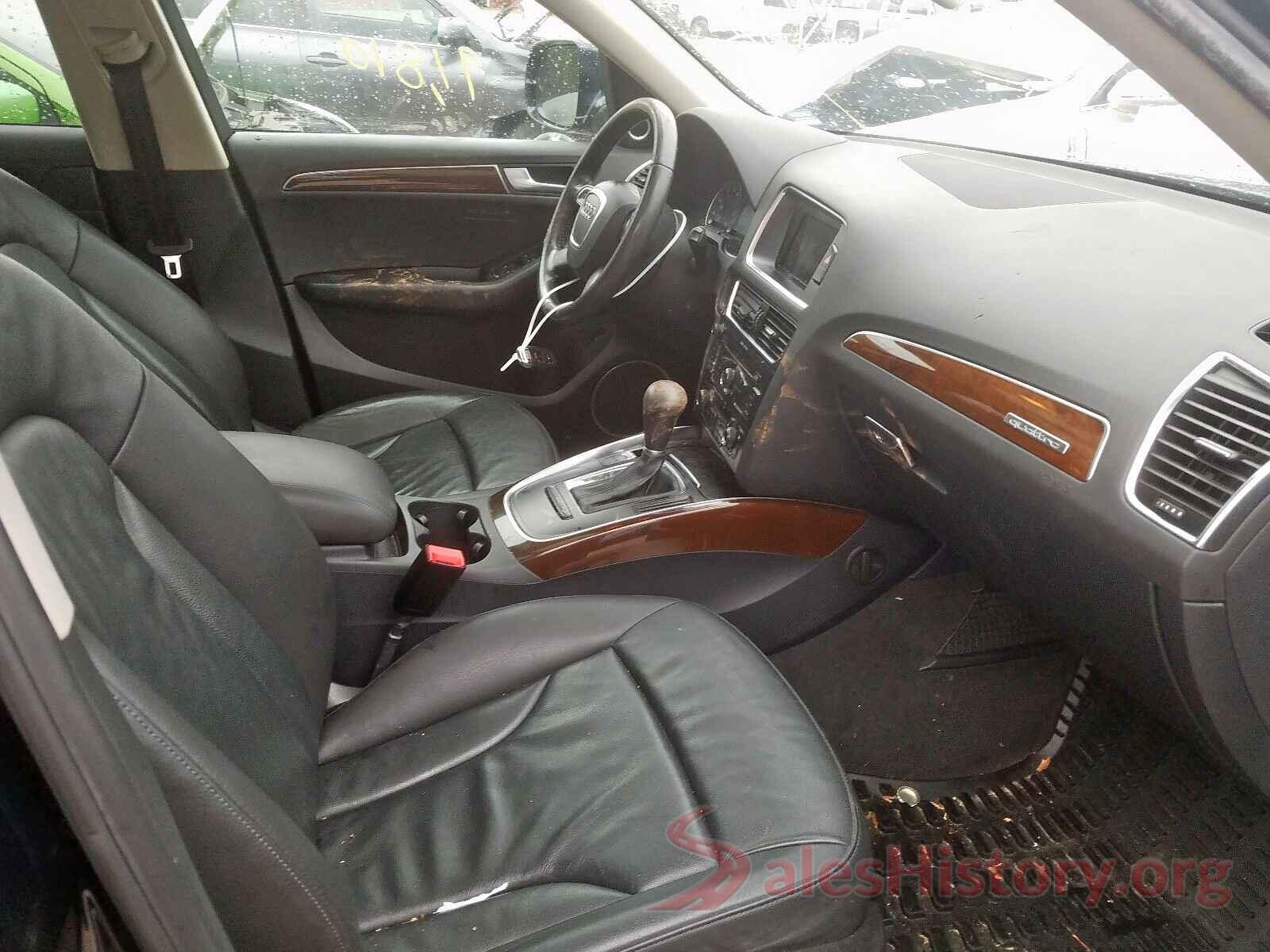 3N6CM0KN3KK690605 2010 AUDI Q5