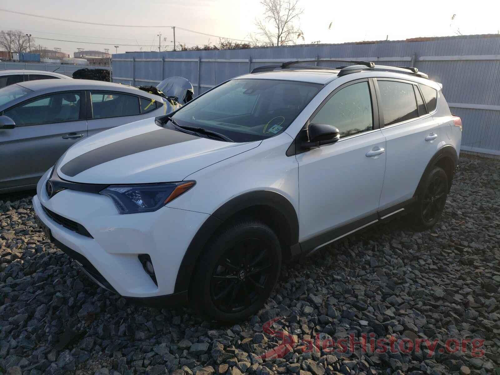 2T3RFREV2JW798447 2018 TOYOTA RAV4