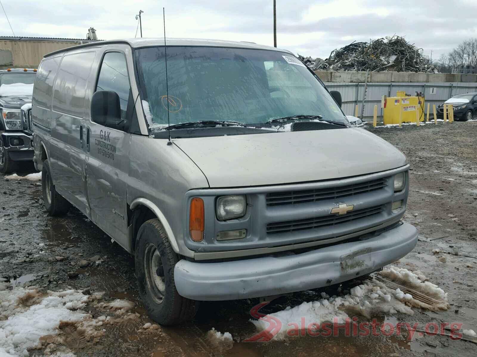 7FARW2H5XJE025268 2001 CHEVROLET EXPRESS