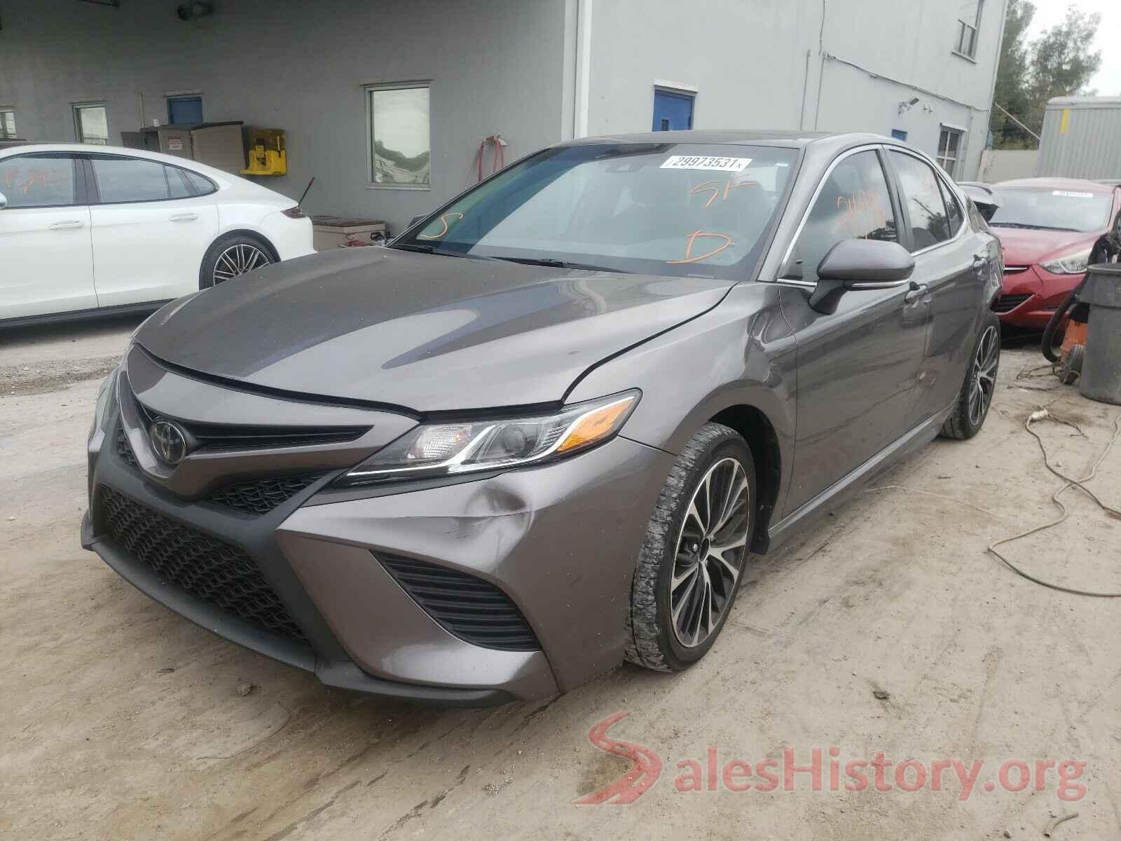 4T1B11HK8JU107546 2018 TOYOTA CAMRY