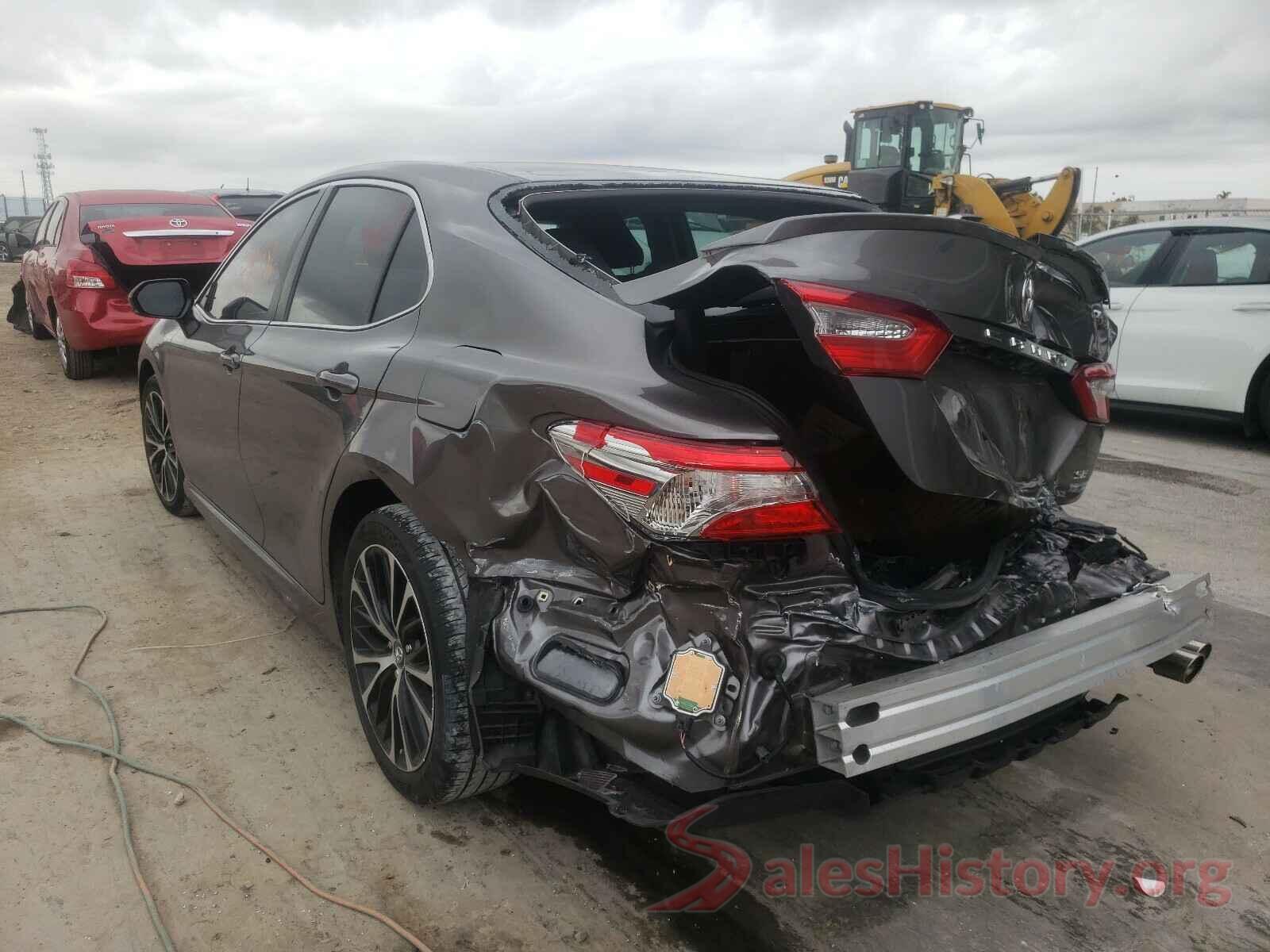 4T1B11HK8JU107546 2018 TOYOTA CAMRY