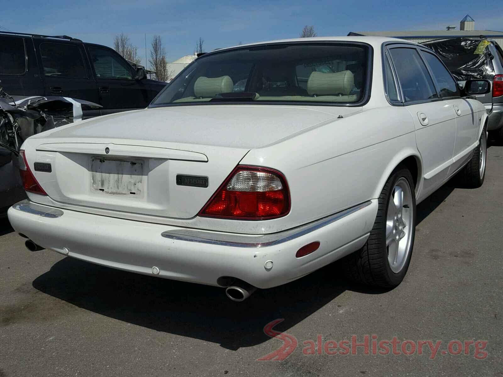 JN8AF5MV0GT653673 2002 JAGUAR XJ