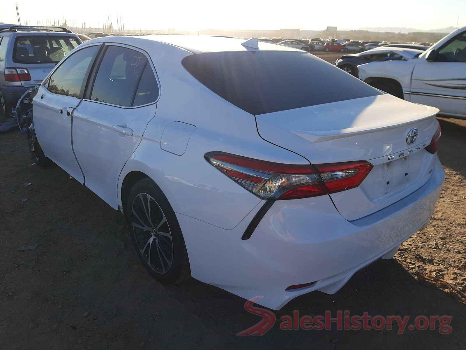 4T1B11HK3JU100150 2018 TOYOTA CAMRY