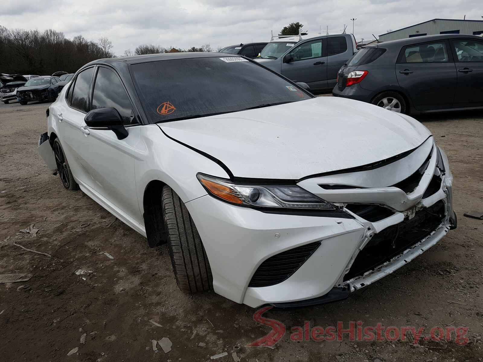 4T1B61HK3JU132341 2018 TOYOTA CAMRY